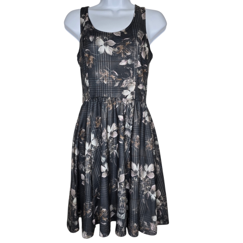Jessica Simpson "Jayne" Corset-Back Dress in a black plaid floral print